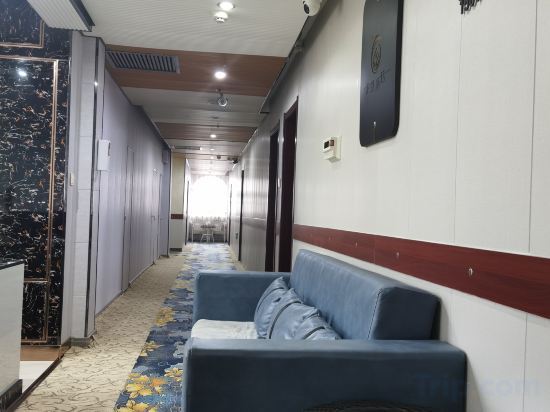 Хулун-Буир: Longgang Hotel Manzhouli
