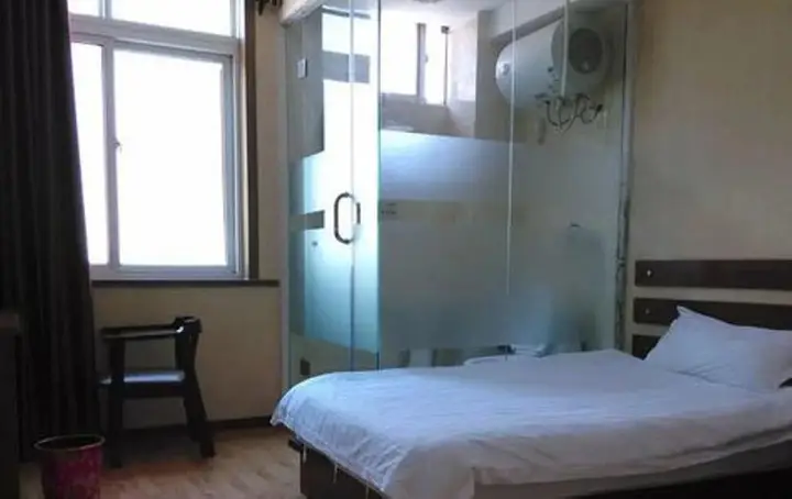 Циндао: Qingdao Lanyu Business Hotel