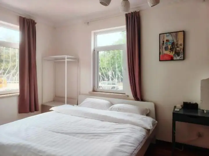 Циндао: Qingdao 960 Youth Hostel Badaguan Sketching Base