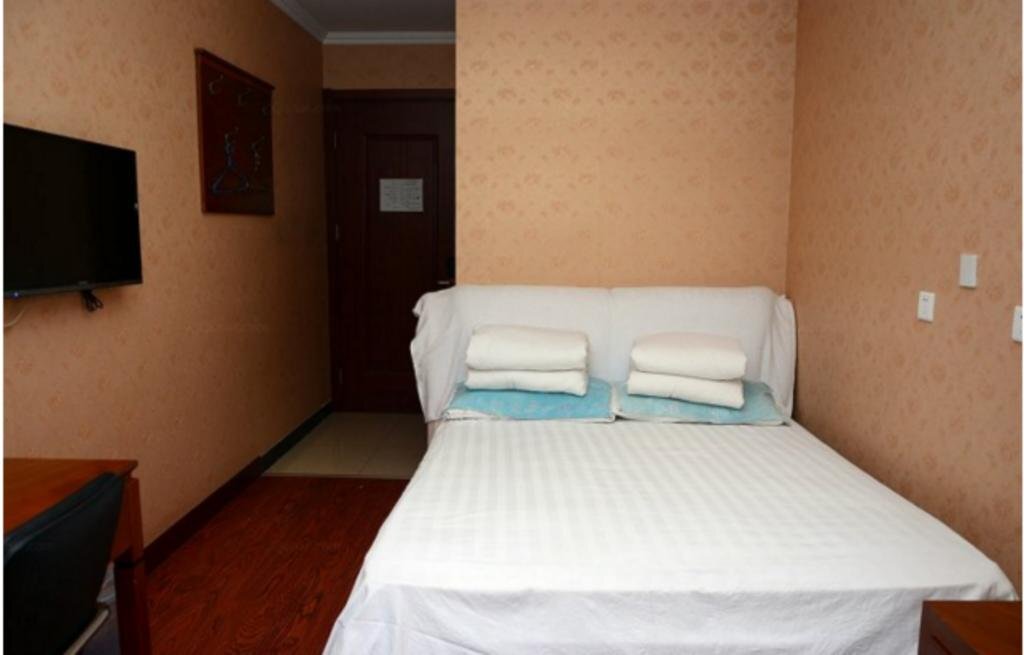 Пекин: Millennium Youth Hotel