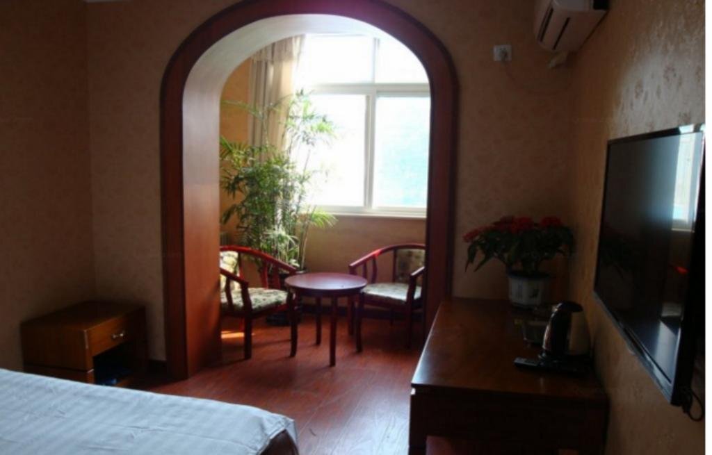 Пекин: Millennium Youth Hotel