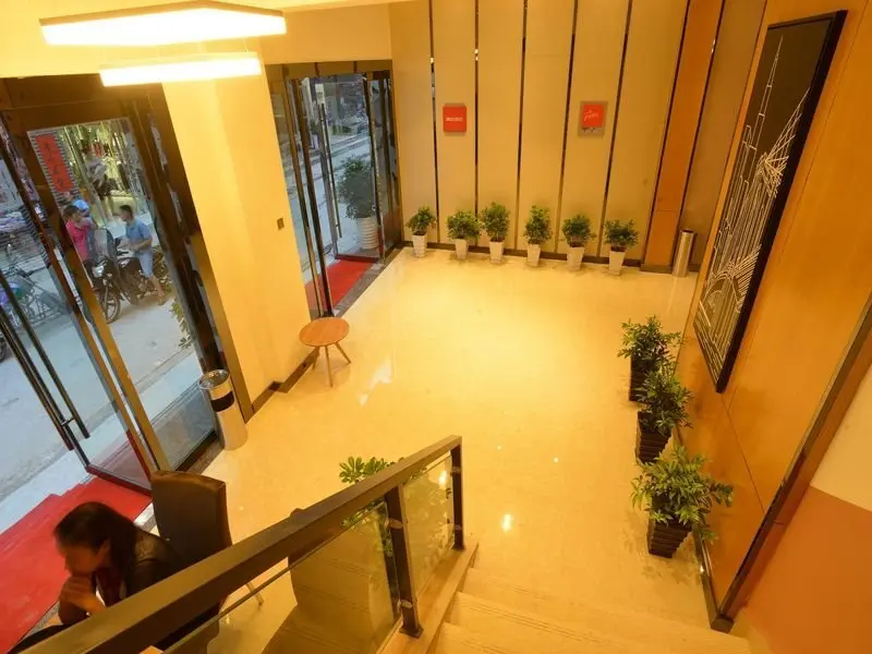 Чжанцзяцзе: Thank You 99 Hotel Wulingyuan Scenic