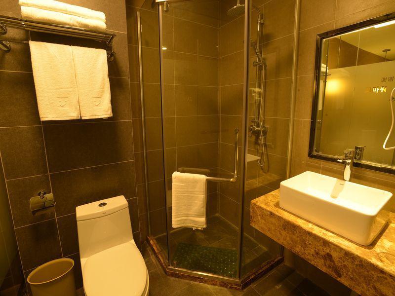 Чжанцзяцзе: Thank You 99 Hotel Wulingyuan Scenic