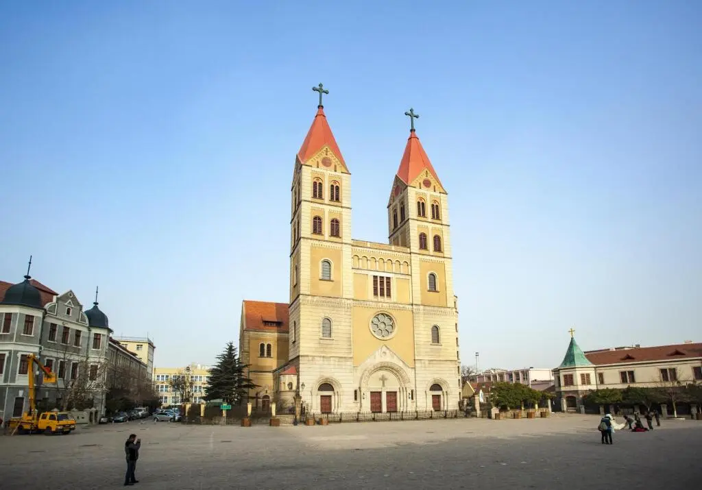 Циндао: City 118 Qingdao Zhanqiao Railway Station