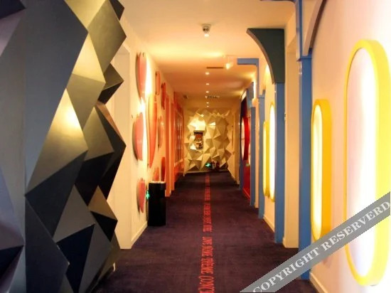 Yinchuan Love Space Theme Hotel — фото 1
