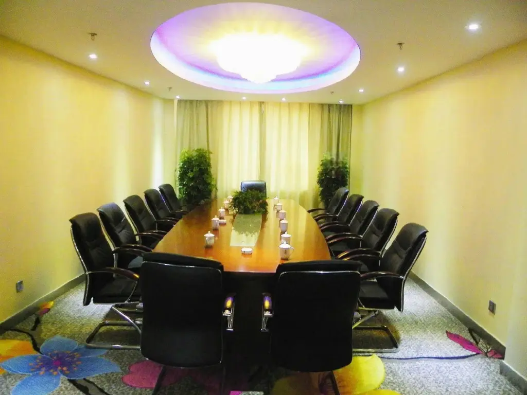 Чжунвэй: Xinhuan International Hotel