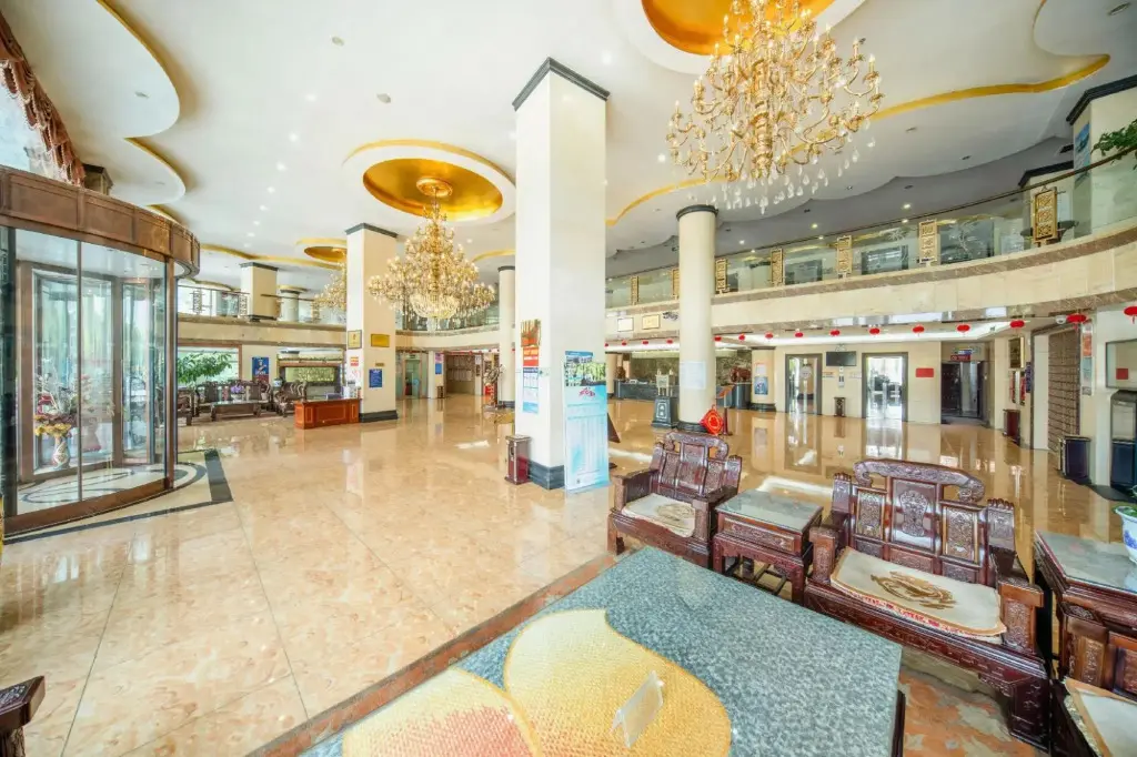 Чжунвэй: Xinhuan International Hotel