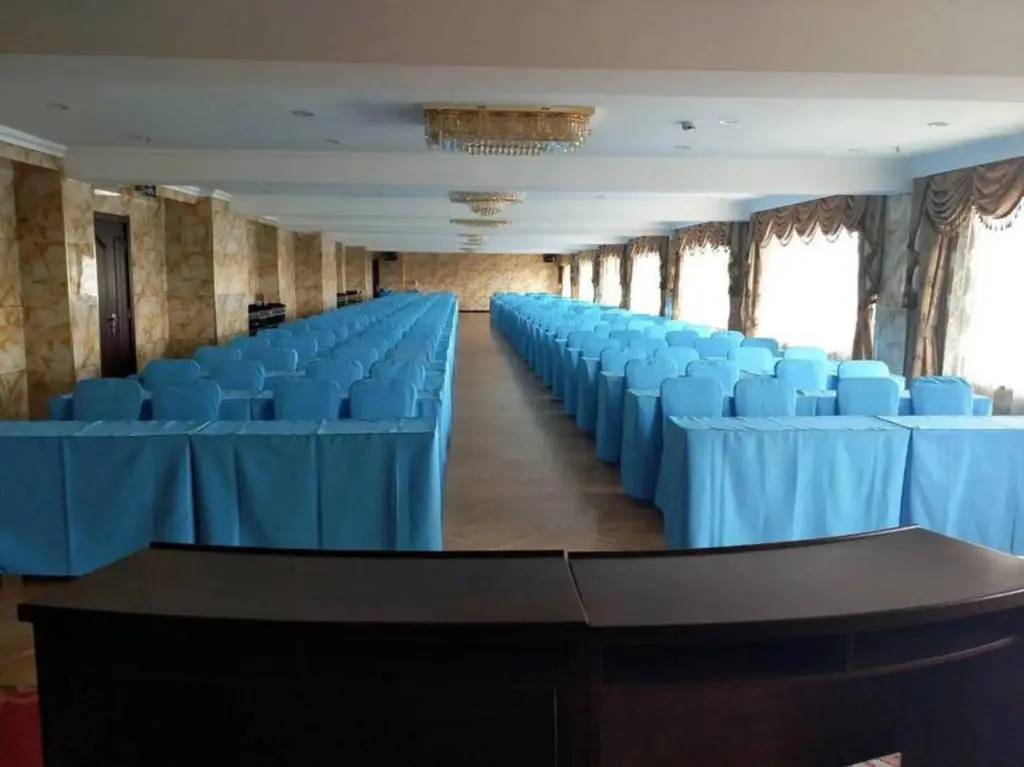 Чжунвэй: Xinhuan International Hotel