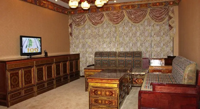 Tashi Choeta Hotel — фото 1