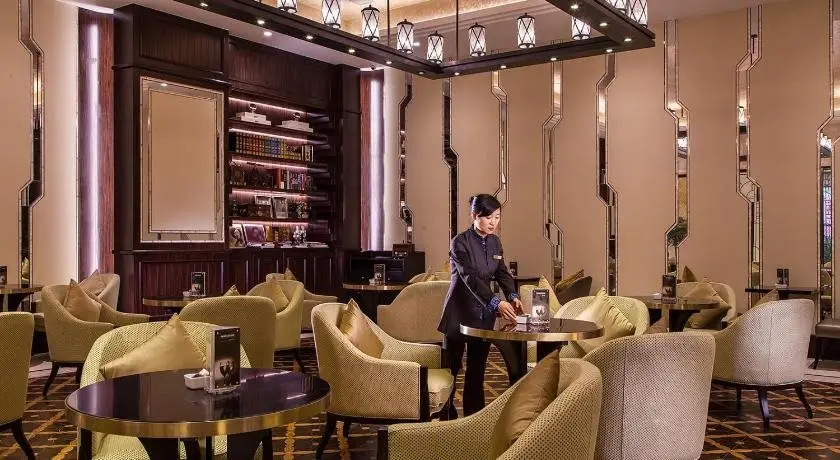 Zhixin Holiday Hotel — фото 1