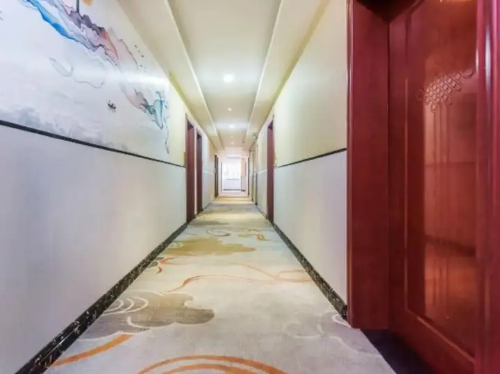 Лупаньшуй: Huatian Hotel