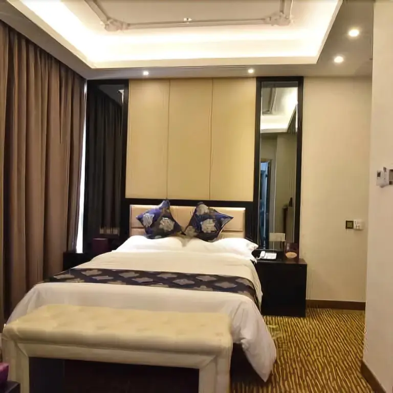 Чжухай: Romantic Coast Theme Hotel (Zhuhai Jiuzhou Port Wharf Haibin Yuchang)