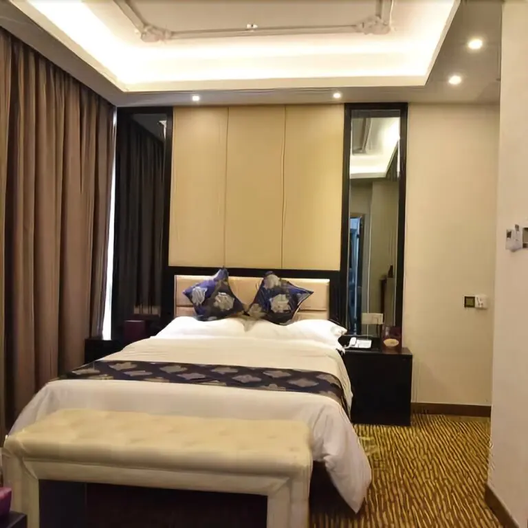 Чжухай: Romantic Coast Theme Hotel (Zhuhai Jiuzhou Port Wharf Haibin Yuchang)