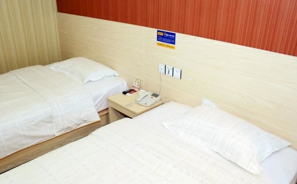 Уси: Ejea Hotel