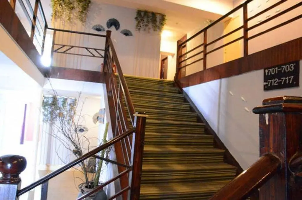 Уси: Ejea Hotel Central Station
