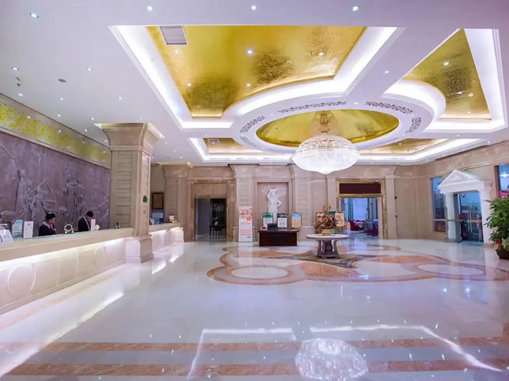 Шэньчжэнь: Vienna Int Hotel Shenzhen Songgang Wanzhao Square