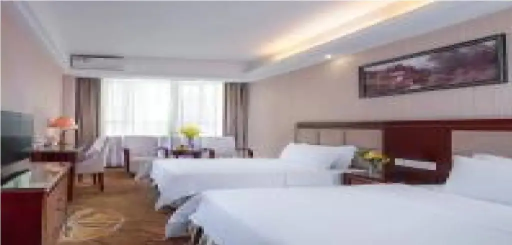 Шэньчжэнь: Vienna Hotel Longgang Nanlian Shenzhen