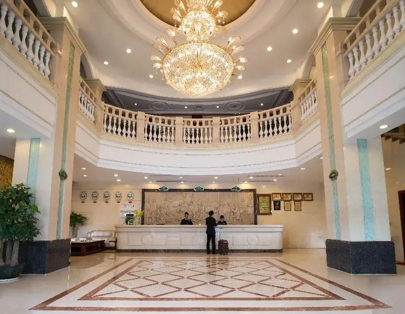 Шэньчжэнь: Vienna International Hotel (Shenzhen Shuanglong Subway Station)