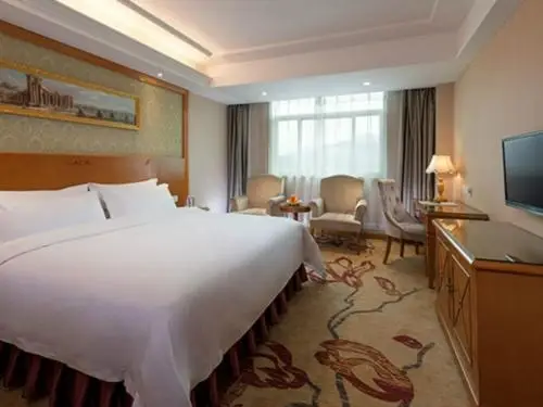 Шэньчжэнь: Vienna 3 Best Henggang Cuihu Shangzhuang
