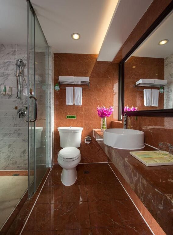 Шэньчжэнь: Vienna Hotel Shenzhen Henggang New City