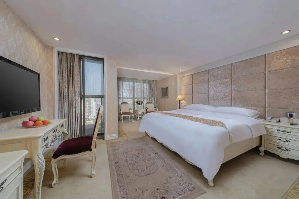 Шэньчжэнь: Vienna Hotel Shenzhen Henggang New City