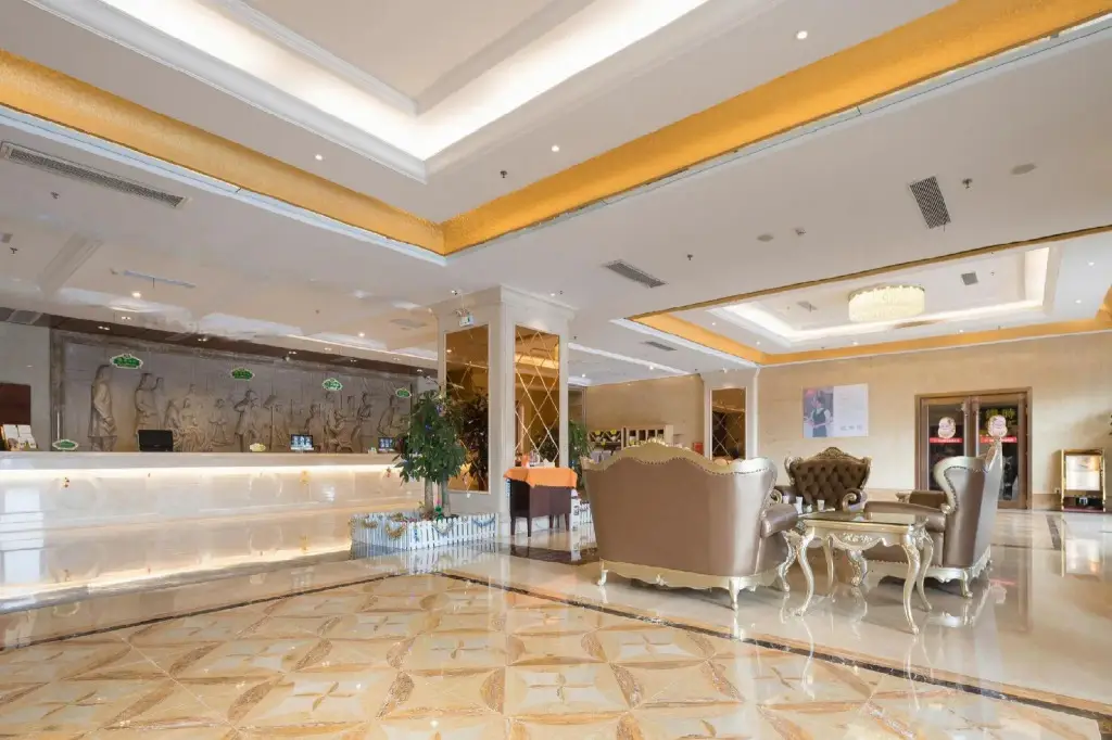 Шэньчжэнь: Vienna Hotel Shenzhen Henggang New City