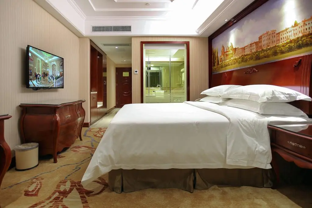 Шэньчжэнь: ViennaInternational Hotel Shenzhen Longgang Lilan