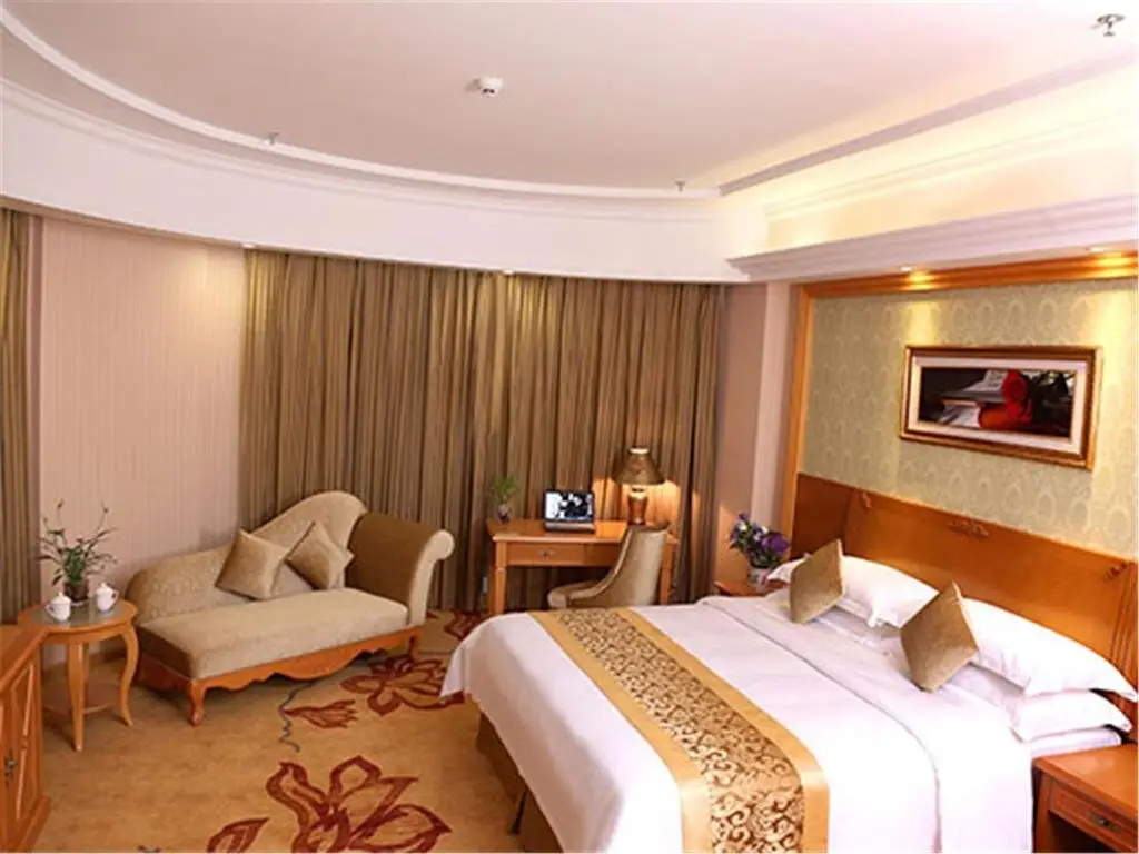 Шэньчжэнь: Vienna Hotel Shenzhen View Lake Park