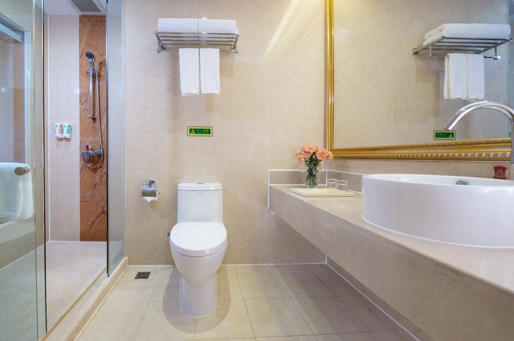 Шэньчжэнь: Vienna Hotel Shenzhen Longgang Longdong Branch