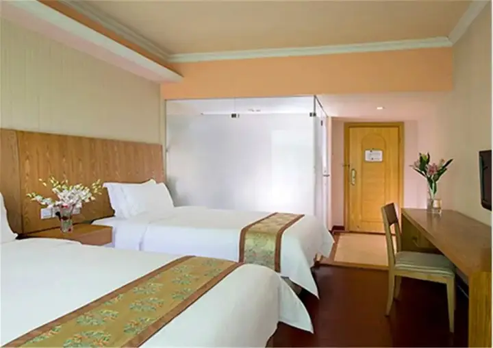 Шэньчжэнь: Vienna 3 Best Hotel Meilong Road
