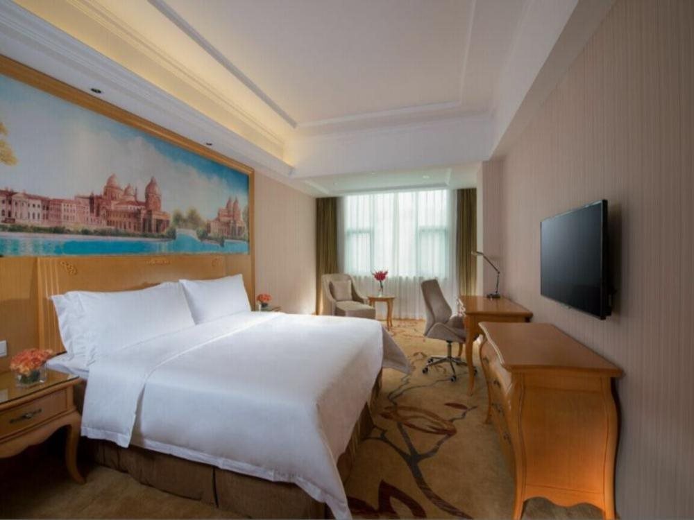 Шэньчжэнь: Viennahotel Shenzhen Longhua South Renmin Road
