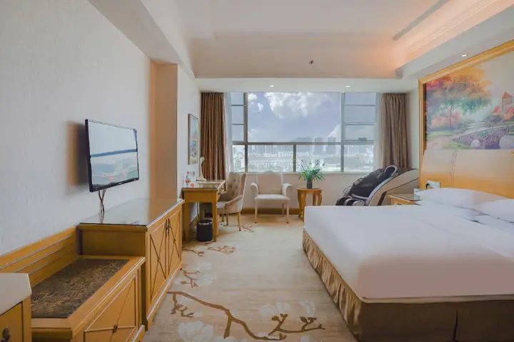 Дунгуань: Vienna Hotel Guangdong Dongguan Tangxia South High-Speed Railway Station