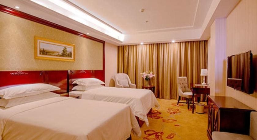 Дунгуань: Vienna Dongguan Tangxia Guanlan Lake Golf Club