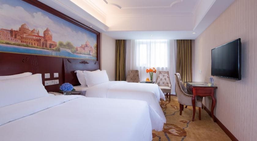 Дунгуань: Vienna Hotel Dongguan Changping Swan Lake Road