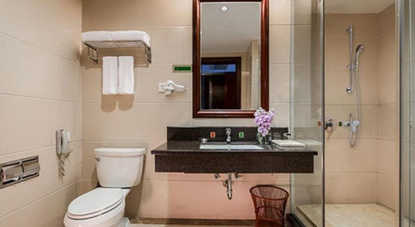 Дунгуань: Vienna Hotel Dongguan Changping Swan Lake Road