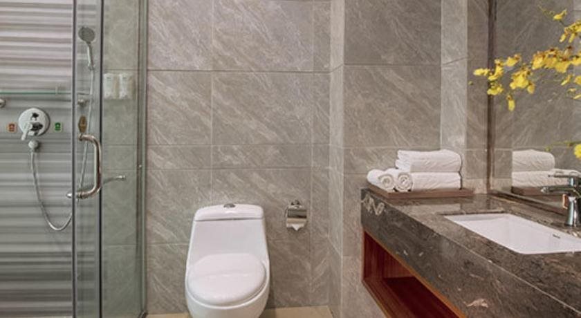 Дунгуань: Vienna Hotel Dongguan Changping Swan Lake Road
