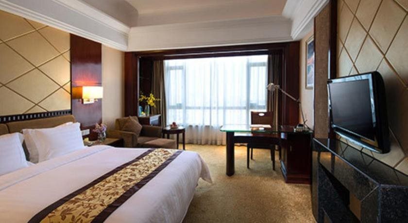 Дунгуань: Vienna Hotel Dongguan Changping Swan Lake Road