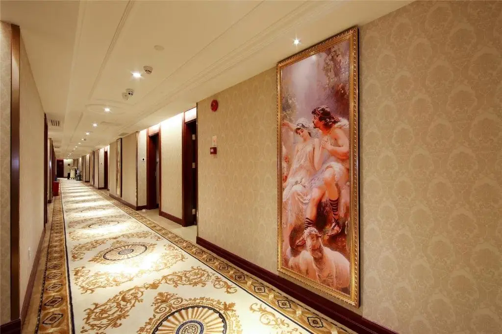 Шэньчжэнь: Vienna International Hotel Shenzhen Jingtian Banch