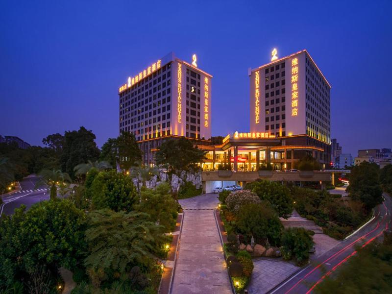 Шэньчжэнь: ViennaHotel Shenzhen Exibition Center
