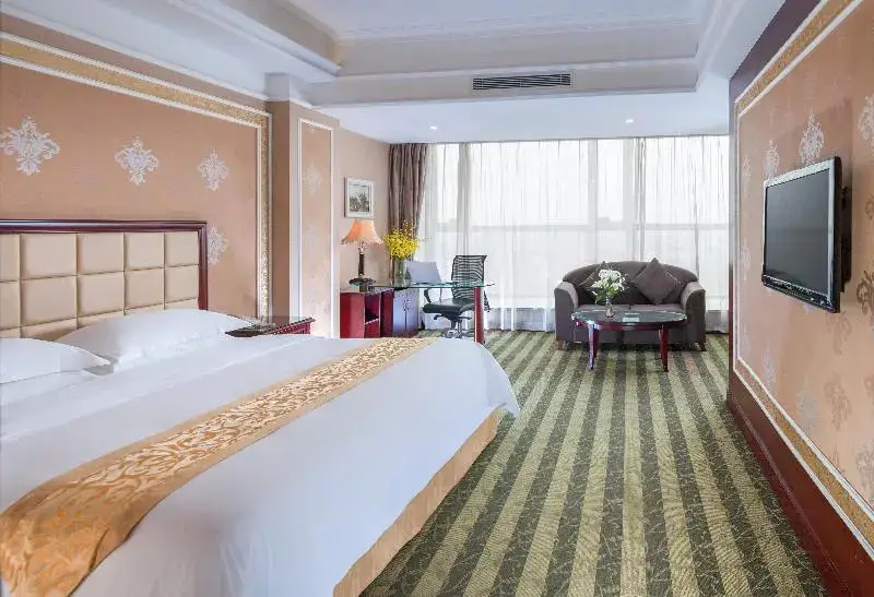 Шэньчжэнь: Vienna Hotel Shenzhen Exhibitian Center 2nd