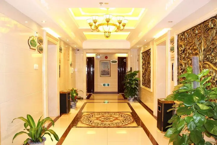 Шэньчжэнь: Vienna Hotel Shenzhen Railway Station