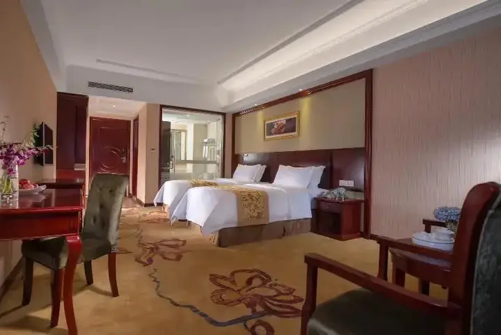 Шэньчжэнь: Vienna Hotel Shenzhen Railway Station