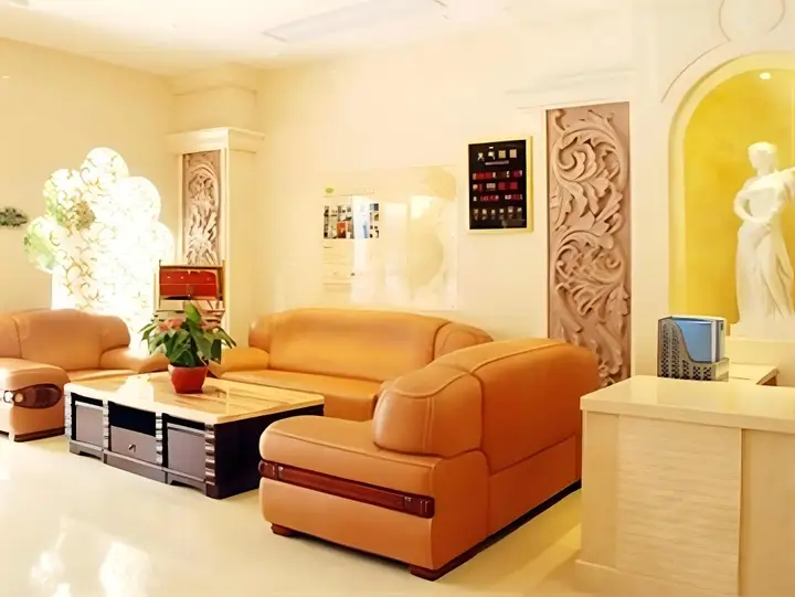 Шэньчжэнь: Vienna Hotel Fenghuang Branch