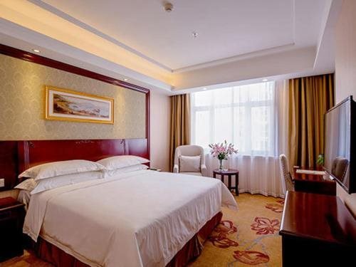 Шэньчжэнь: Vienna Hotel Guanlan Avenue - Shenzhen