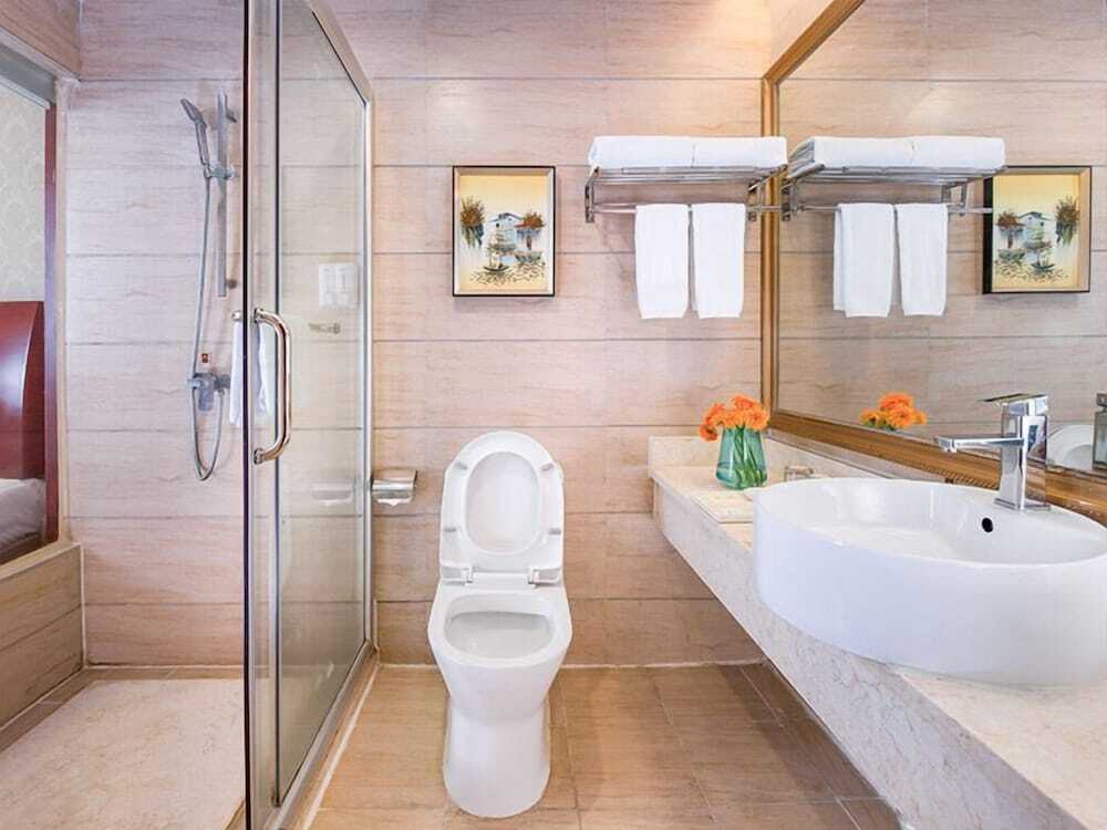 Шэньчжэнь: Vienna Hotel Shenzhen Bao'an Fanshen Metro Station