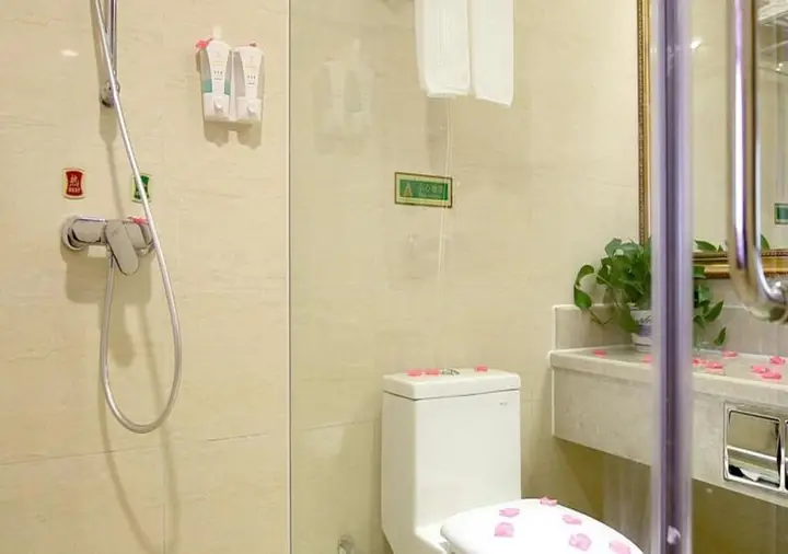 Шэньчжэнь: Vienna Hotel Shenzhen International