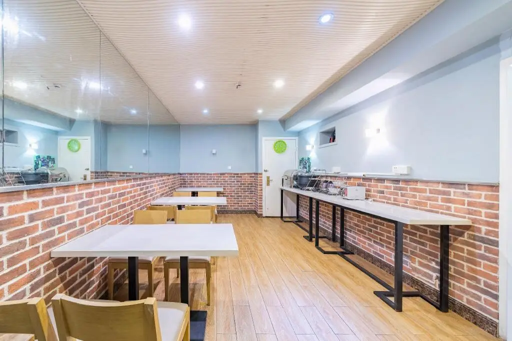 Шанхай: Hi Inn Liangpin Shanghai Xujiahui Tianlin Road