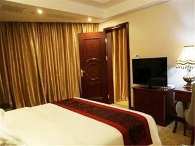 Шанхай: Vienna International Hongqiao Airport Wanda