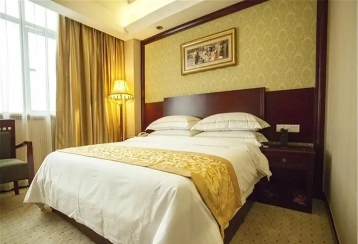 Цзясинь: Vienna International Hotel Zhejiang Jiashan Xitang