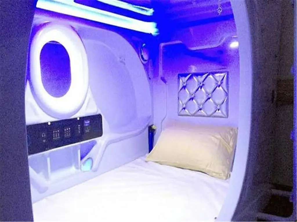Fuzhou No.1 Space Capsule Youth Hostel — фото 1
